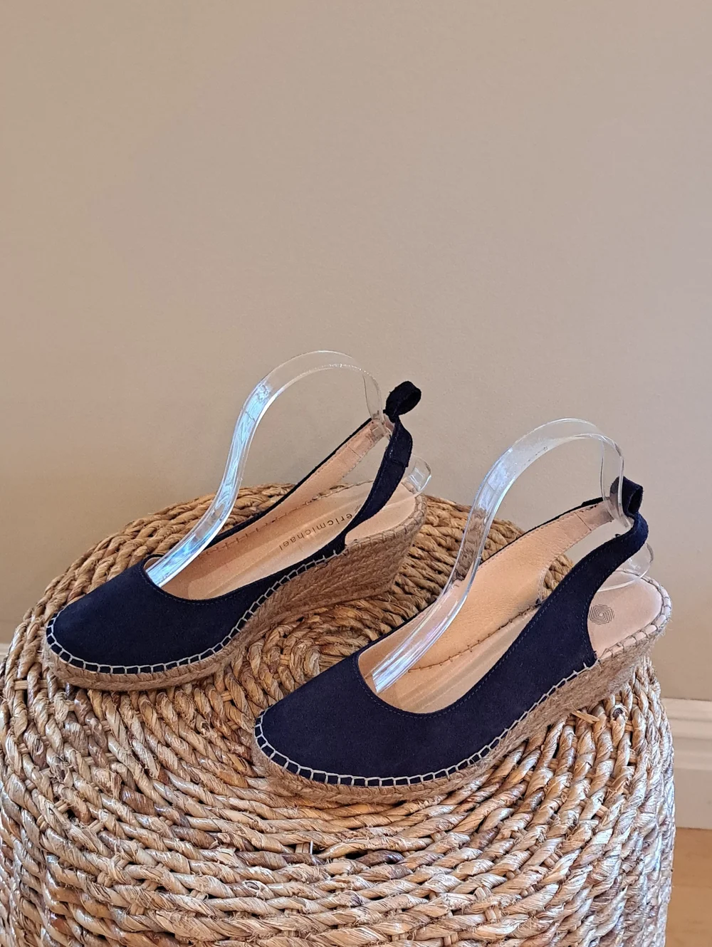 NWOT Eric Michael Women Summer/Preppy Navy Suede Wedge Espadrille Sandals 38/7.5